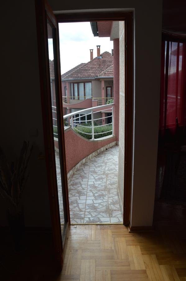 Poseidon Apartment Ni المظهر الخارجي الصورة